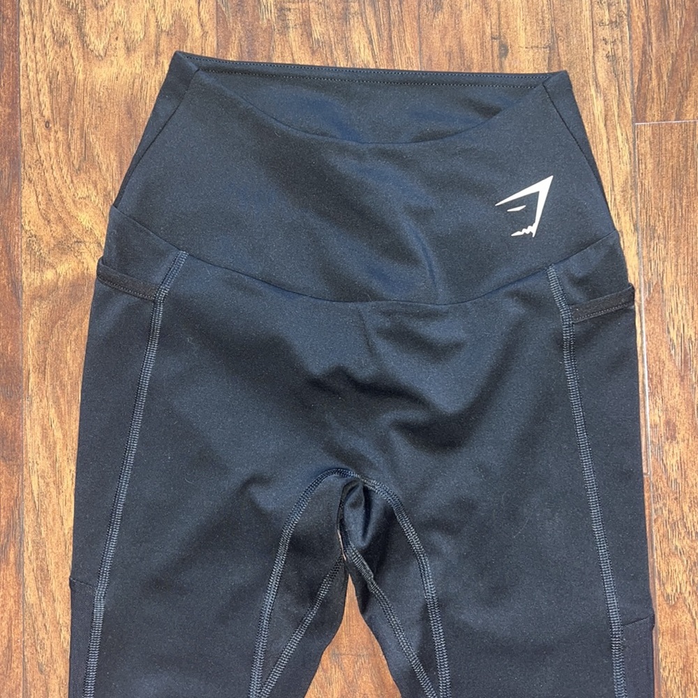 Cute black Gymshark leggings! - Picture 2 of 5